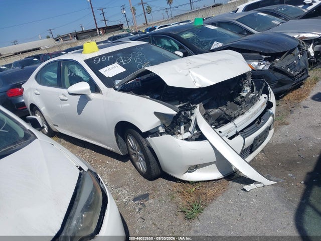 46022650 :رقم المزاد ، JTHBW1GG0E2068261 vin ، 2014 Lexus Es 300h مزاد بيع