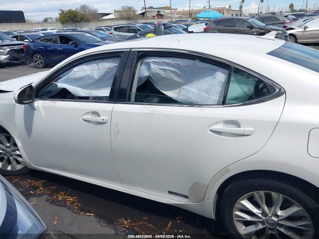 46022650 :رقم المزاد ، JTHBW1GG0E2068261 vin ، 2014 Lexus Es 300h مزاد بيع
