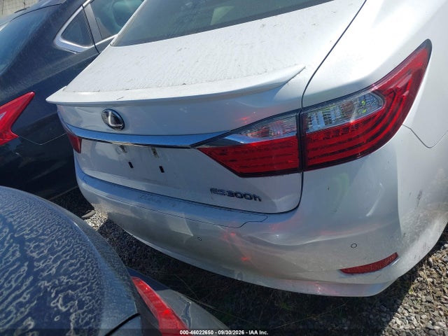 46022650 :رقم المزاد ، JTHBW1GG0E2068261 vin ، 2014 Lexus Es 300h مزاد بيع