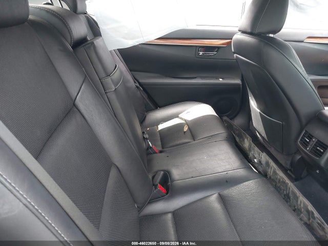 46022650 :رقم المزاد ، JTHBW1GG0E2068261 vin ، 2014 Lexus Es 300h مزاد بيع