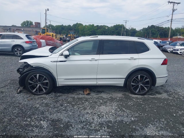 Продажа на аукционе авто 2022 Volkswagen Tiguan 2.0t Sel R-line, vin: 3VV4B7AX4NM064371, номер лота: 46022654