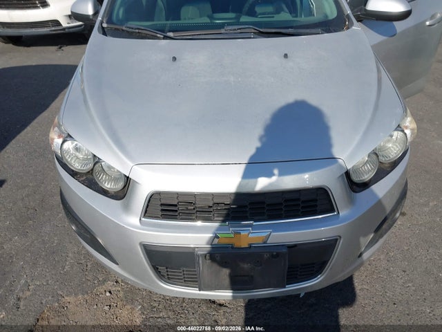 46022758 :رقم المزاد ، 1G1JC6SG7D4211521 vin ، 2013 Chevrolet Sonic Lt Auto مزاد بيع