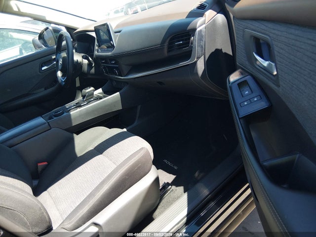 46022817 :رقم المزاد ، 5N1BT3BB9PC851413 vin ، 2023 Nissan Rogue Sv Intelligent Awd مزاد بيع