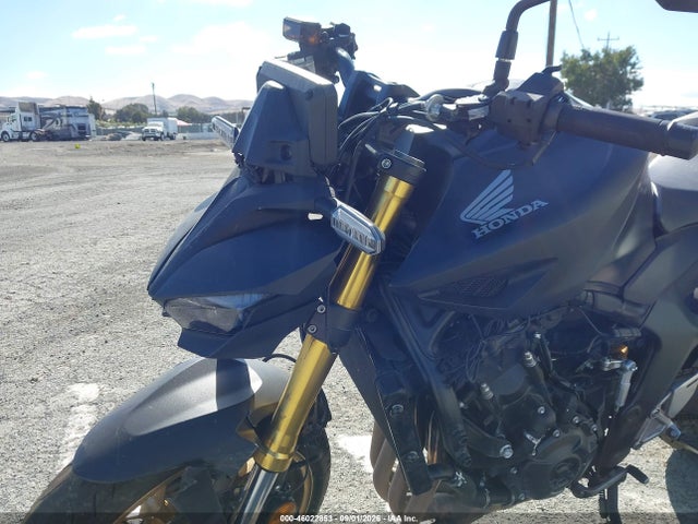 46022853 :رقم المزاد ، JH2SC8610SK000559 vin ، 2025 Honda Cb1000 Sp مزاد بيع