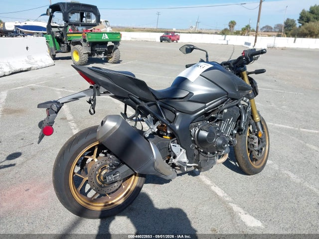 46022853 :رقم المزاد ، JH2SC8610SK000559 vin ، 2025 Honda Cb1000 Sp مزاد بيع
