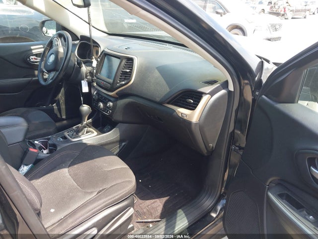 2017 Jeep Cherokee Latitude Fwd მანქანა იყიდება აუქციონზე, vin: 1C4PJLCB8HW548718, აუქციონის ნომერი: 46022884