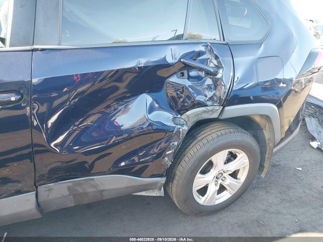 2019 Toyota Rav4 Xle მანქანა იყიდება აუქციონზე, vin: 2T3W1RFVXKW001167, აუქციონის ნომერი: 46022928