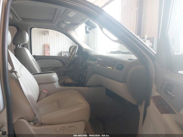 46022985 :رقم المزاد ، 1GNUKKE32AR166387 vin ، 2010 Chevrolet Suburban 1500 Ltz مزاد بيع