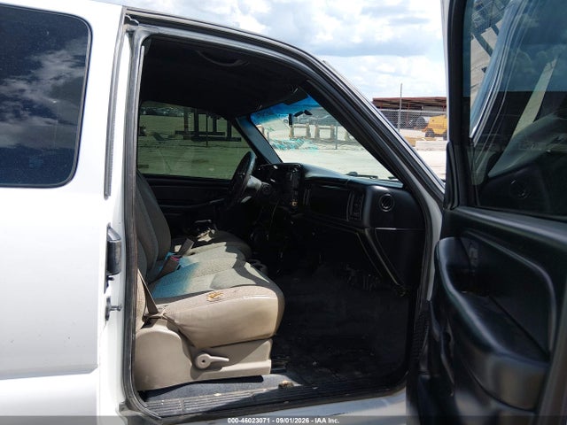 Продажа на аукционе авто 2003 Chevrolet Silverado 2500hd, vin: 1GCHC29U03E112185, номер лота: 46023071