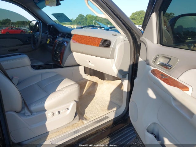 46023093 :رقم المزاد ، 1GNFC13097J123780 vin ، 2007 Chevrolet Tahoe Ltz مزاد بيع