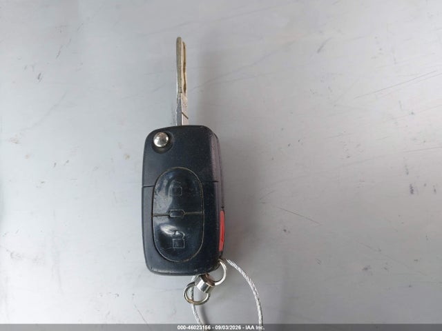 46023156 :رقم المزاد ، WAUDH28D4YA173911 vin ، 2000 Audi A4 2.8 مزاد بيع