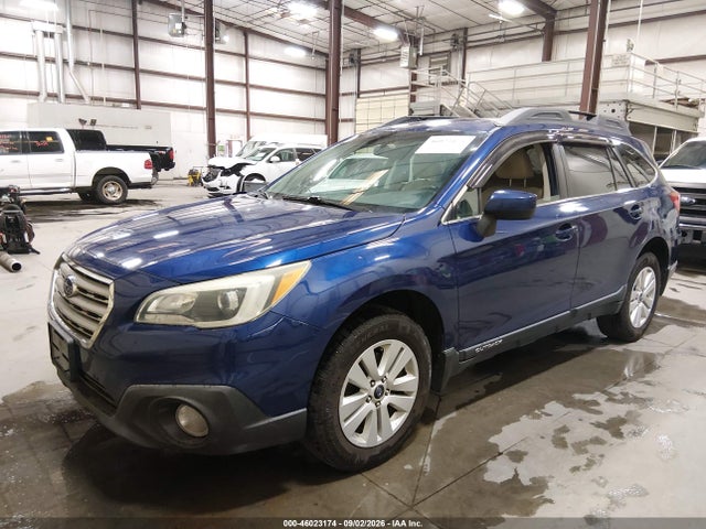 Subaru Outback 2.5i Premium 2015 4S4BSACC3F3325565 Image 2