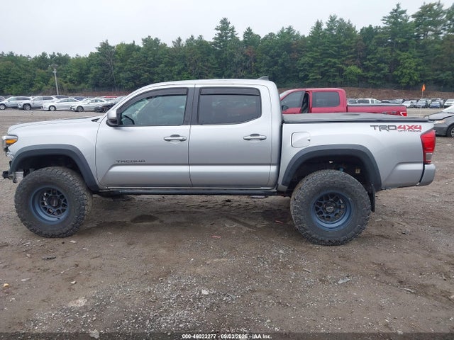2017 Toyota Tacoma Trd Off Road მანქანა იყიდება აუქციონზე, vin: 5TFCZ5AN8HX108542, აუქციონის ნომერი: 46023277