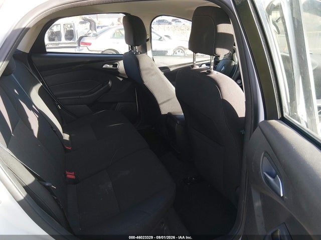 Ford FOCUS SE 2018 1FADP3K27JL272497 Image 8