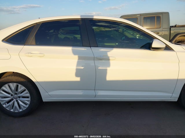 46023372 :رقم المزاد ، 3VWC57BUXKM228477 vin ، 2019 Volkswagen Jetta 1.4t R-line/1.4t S/1.4t Se مزاد بيع