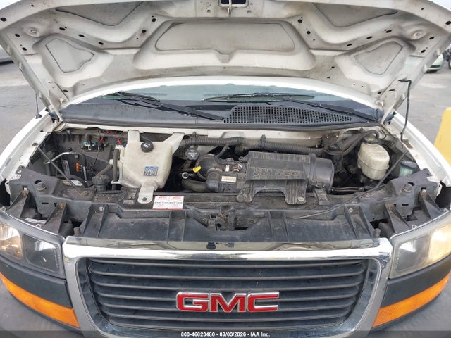 GMC Savana 2500 Work Van 2014 1GTW7FCA4E1909938 Image 10