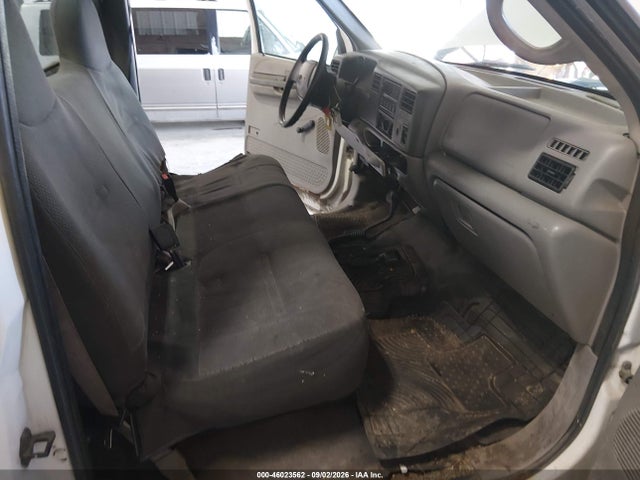 Auction sale of the 2001 Ford F-350 Xl/xlt, vin: 1FTSF31L01EB28051, lot number: 46023562