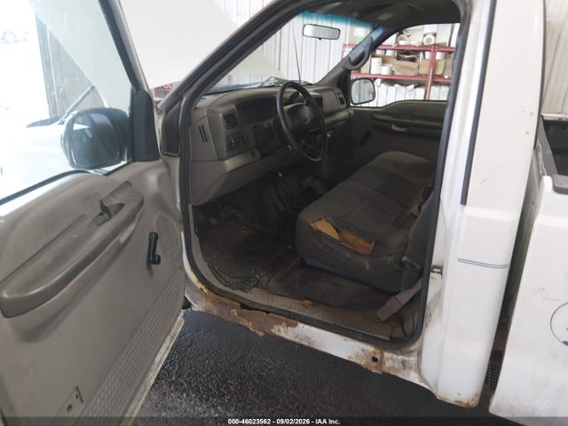 Auction sale of the 2001 Ford F-350 Xl/xlt, vin: 1FTSF31L01EB28051, lot number: 46023562