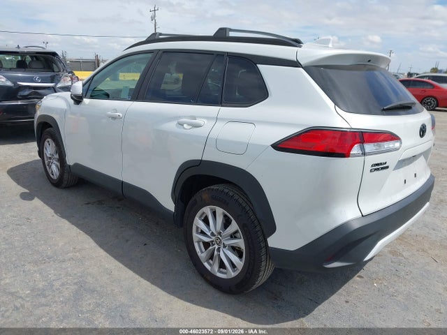 Toyota Corolla Cross Le 2022 7MUCAAAGXNV036154 Image 3