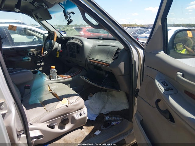Продаж на аукціоні авто 1998 Lincoln Navigator, vin: 5LMPU28L2WLJ42136, номер лоту: 46023662