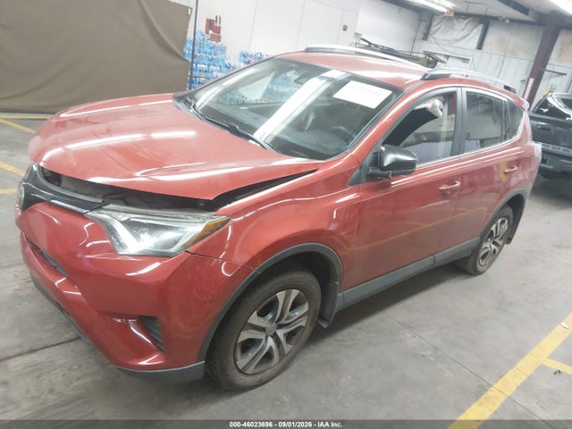 Toyota RAV4 LE 2017 JTMBFREVXHJ158772 Image 2