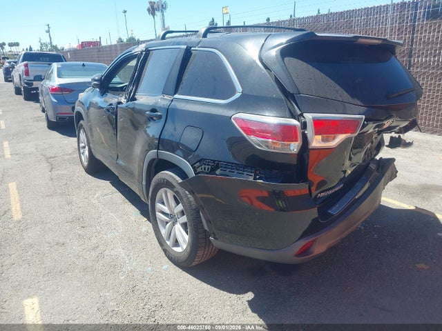 Toyota Highlander Le 2016 5TDZARFH0GS021671 Image 3