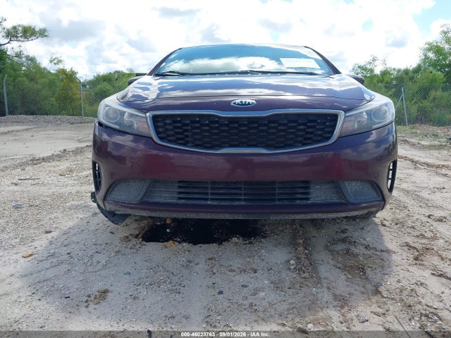 46023763 :رقم المزاد ، 3KPFK4A75JE199529 vin ، 2018 Kia Forte Lx مزاد بيع