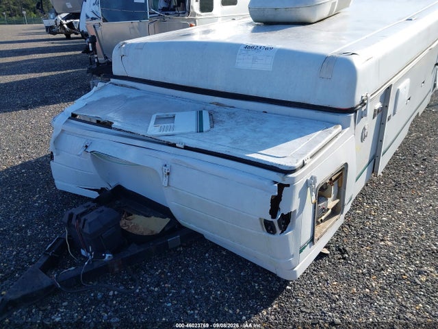 46023769 :رقم المزاد ، 4CP678H12X7251574 vin ، 1999 Cole Tent Ca مزاد بيع