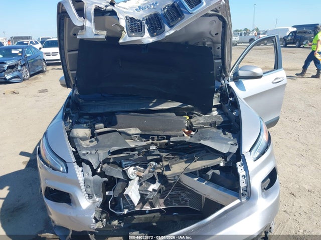 Продаж на аукціоні авто 2018 Jeep Cherokee Latitude Plus Fwd, vin: 1C4PJLLB3JD540074, номер лоту: 46023872
