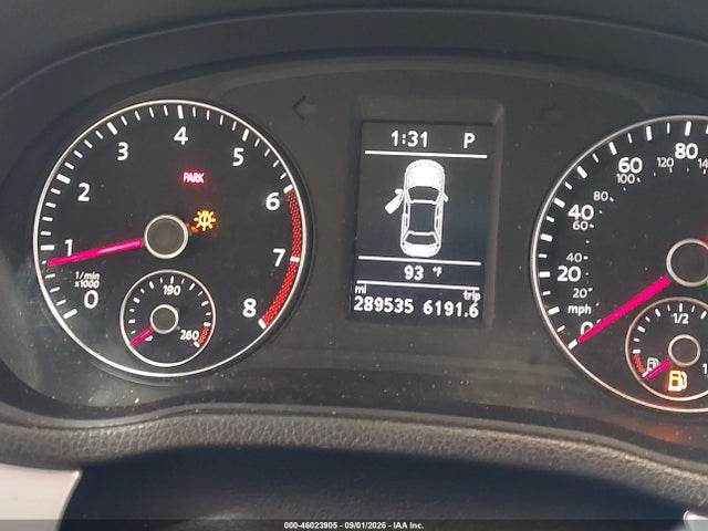 2013 Volkswagen Passat 2.5l Se მანქანა იყიდება აუქციონზე, vin: 1VWBH7A39DC096893, აუქციონის ნომერი: 46023905