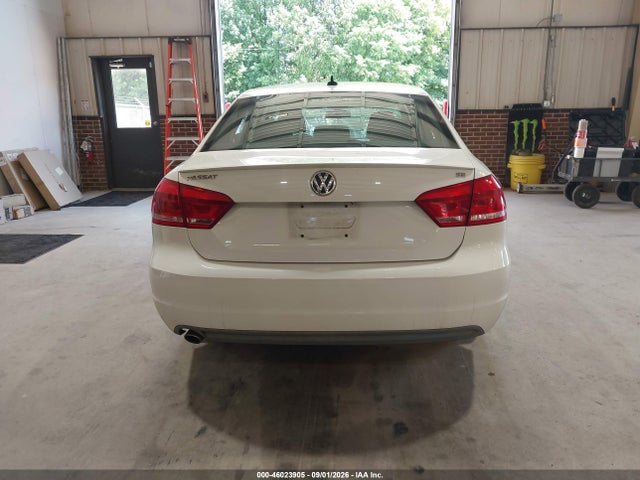 2013 Volkswagen Passat 2.5l Se მანქანა იყიდება აუქციონზე, vin: 1VWBH7A39DC096893, აუქციონის ნომერი: 46023905