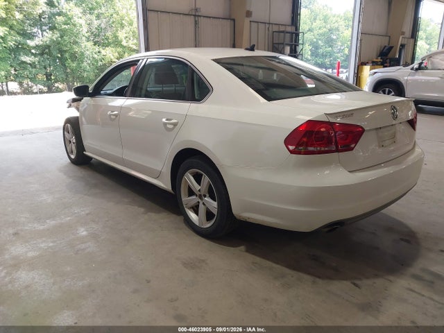 2013 Volkswagen Passat 2.5l Se მანქანა იყიდება აუქციონზე, vin: 1VWBH7A39DC096893, აუქციონის ნომერი: 46023905