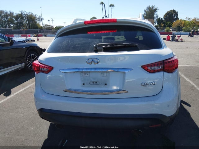 JN8CS1MW5HM410829 Infiniti QX70