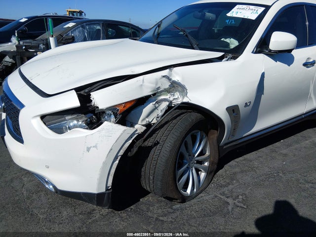 JN8CS1MW5HM410829 Infiniti QX70