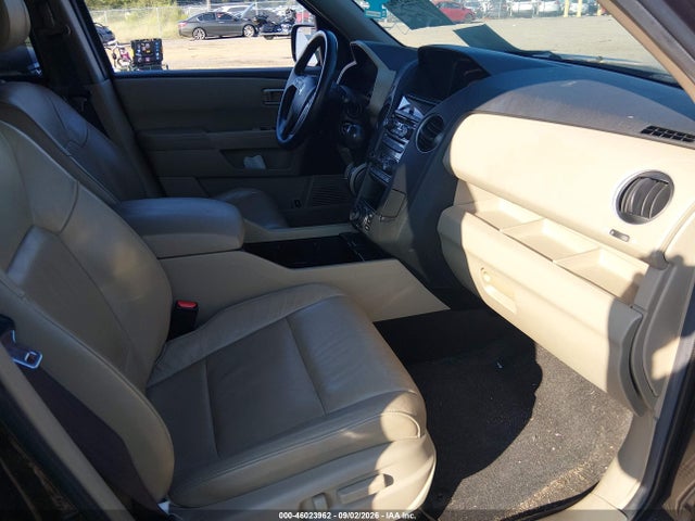 46023962 :رقم المزاد ، 5FNYF4H97CB058057 vin ، 2012 Honda Pilot Touring مزاد بيع