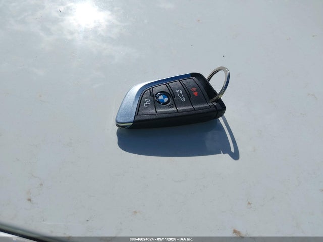 BMW 330e 2021 3MW5P7J01M8C12018 Image 11