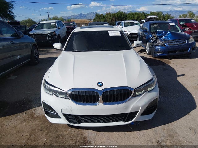 BMW 330e 2021 3MW5P7J01M8C12018 Image 12