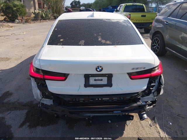 BMW 330e 2021 3MW5P7J01M8C12018 Image 16