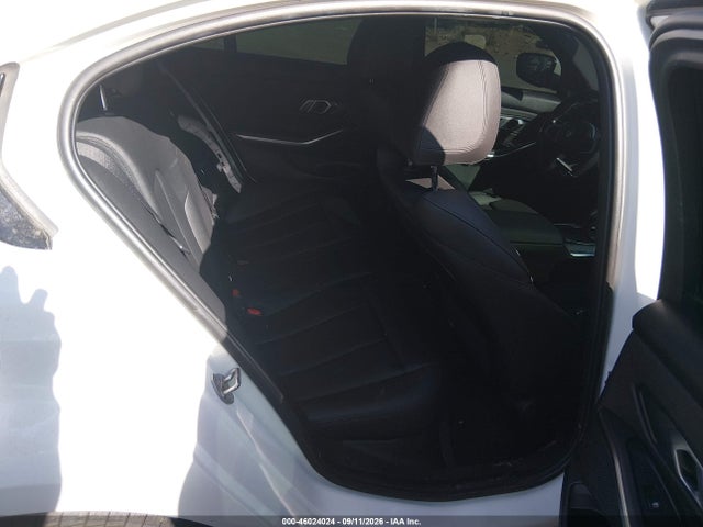 BMW 330e 2021 3MW5P7J01M8C12018 Image 8