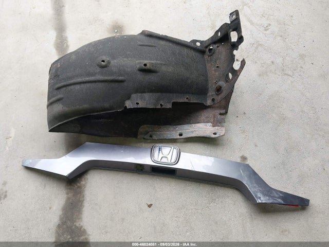 46024081 :رقم المزاد ، 1HGCV1F59KA065581 vin ، 2019 Honda Accord Ex-l مزاد بيع