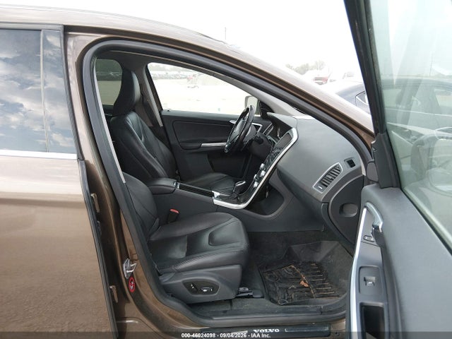 Продаж на аукціоні авто 2015 Volvo Xc60 T6, vin: YV4902RK1F2736995, номер лоту: 46024098
