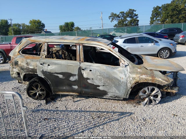 46024171 :رقم المزاد ، 5TDZARFH0KS056137 vin ، 2019 Toyota Highlander Le مزاد بيع