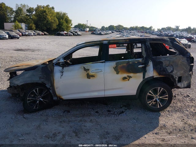 46024171 :رقم المزاد ، 5TDZARFH0KS056137 vin ، 2019 Toyota Highlander Le مزاد بيع