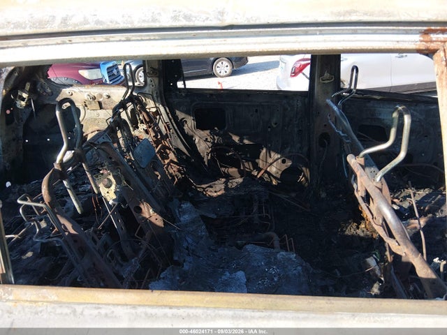 46024171 :رقم المزاد ، 5TDZARFH0KS056137 vin ، 2019 Toyota Highlander Le مزاد بيع
