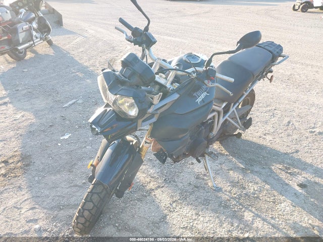 2011 Triumph Motorcycle Tiger 800/abs მანქანა იყიდება აუქციონზე, vin: SMTE05BF4BJ495421, აუქციონის ნომერი: 46024198