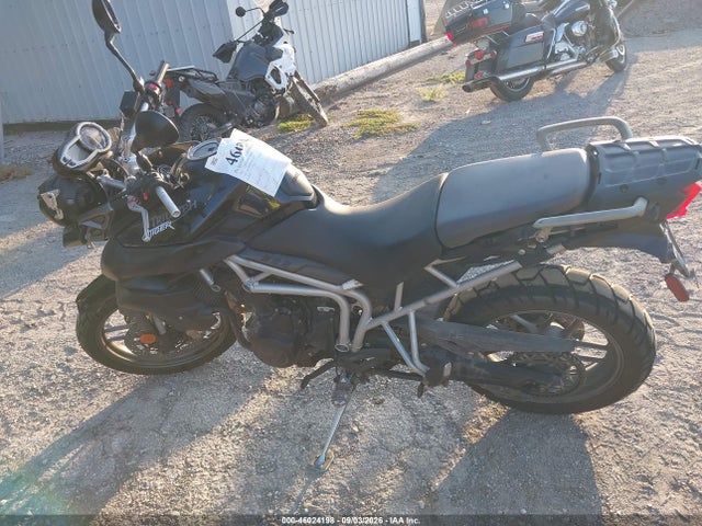 2011 Triumph Motorcycle Tiger 800/abs მანქანა იყიდება აუქციონზე, vin: SMTE05BF4BJ495421, აუქციონის ნომერი: 46024198