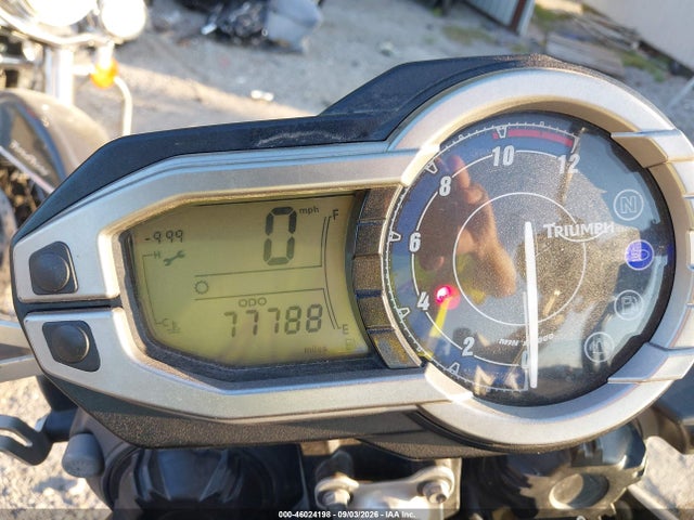 2011 Triumph Motorcycle Tiger 800/abs მანქანა იყიდება აუქციონზე, vin: SMTE05BF4BJ495421, აუქციონის ნომერი: 46024198