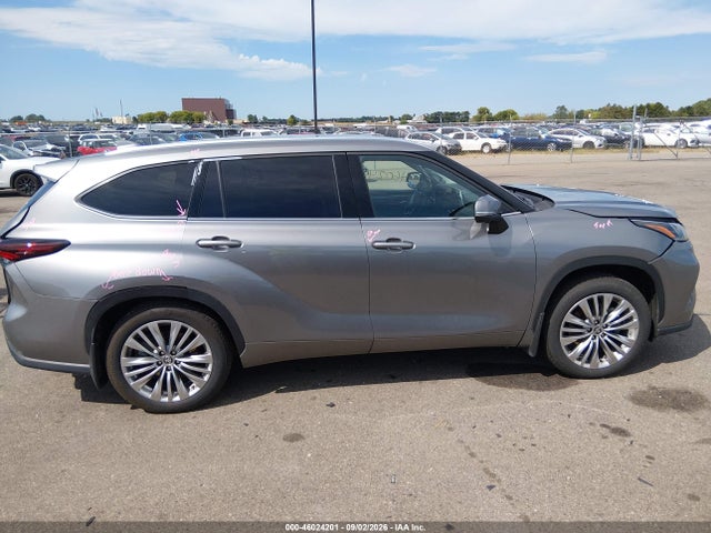 5TDKDRBH6SS594047 Toyota Highlander Platinum