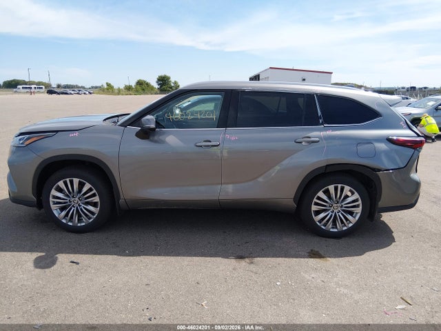 5TDKDRBH6SS594047 Toyota Highlander Platinum
