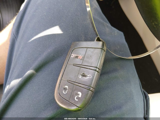 46024205 :رقم المزاد ، 1C3CCCAB3HN504258 vin ، 2017 Chrysler 200 Limited Platinum مزاد بيع